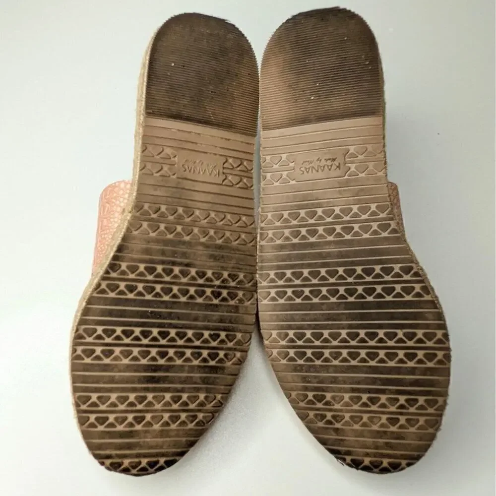 Kaanas Anthropologie Tobago Flatforn blush pink slide on sandals size 9